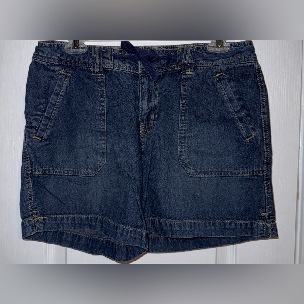 Magellan Outdoors 100% Cotton Denim Shorts Size 8